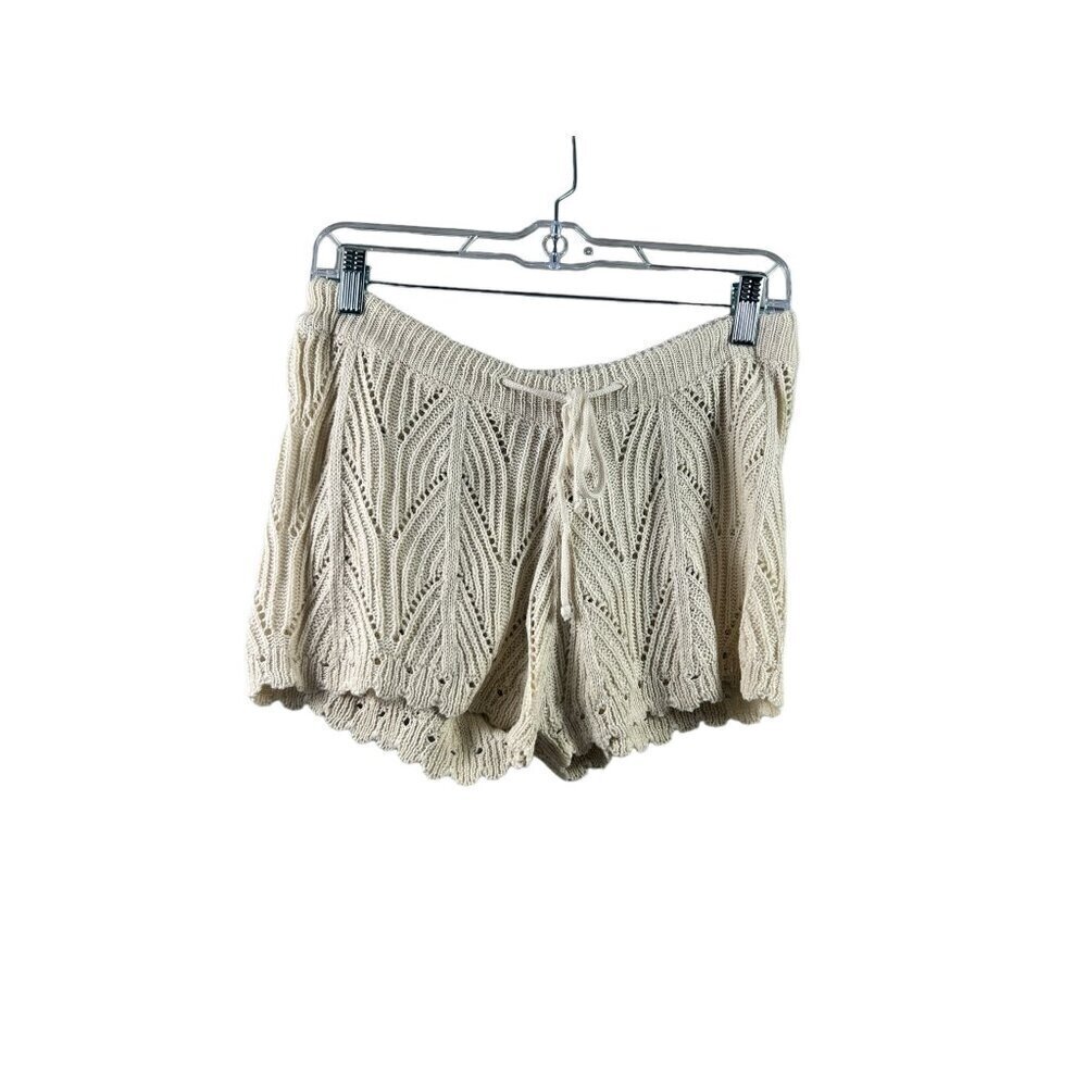 Women's Knitted Cream Shorts